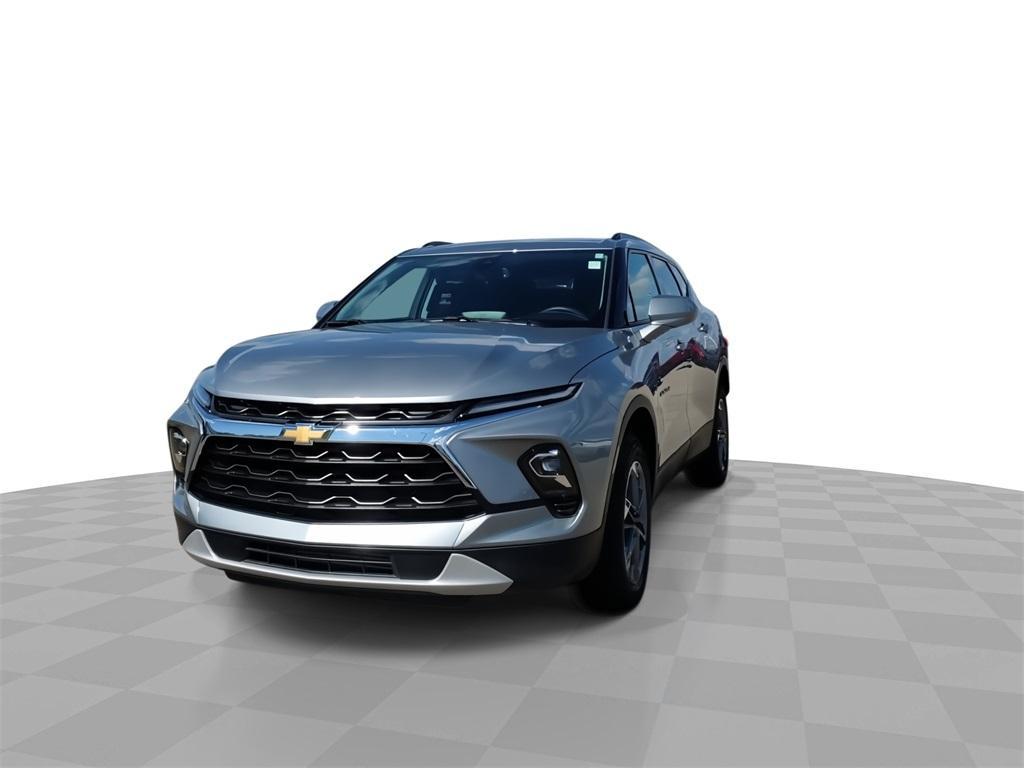 used 2025 Chevrolet Blazer car, priced at $29,100