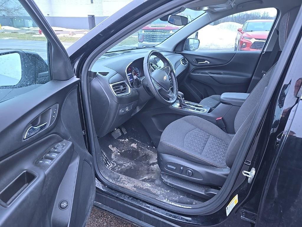 used 2022 Chevrolet Equinox car, priced at $19,900