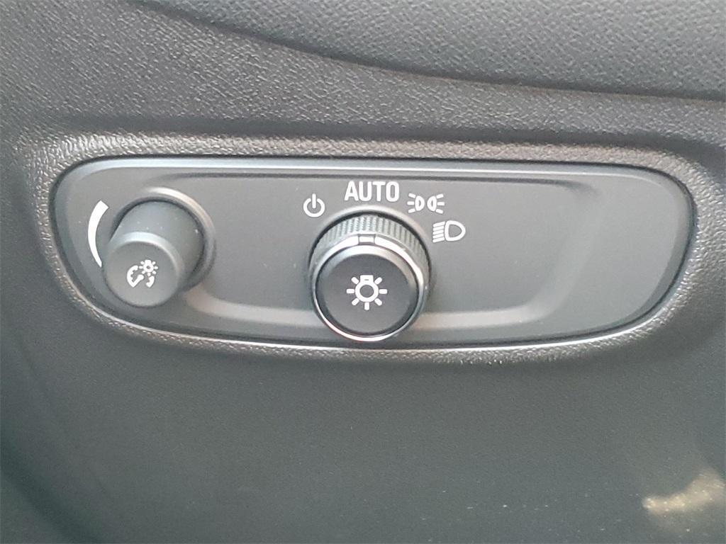 used 2022 Chevrolet Equinox car, priced at $22,700