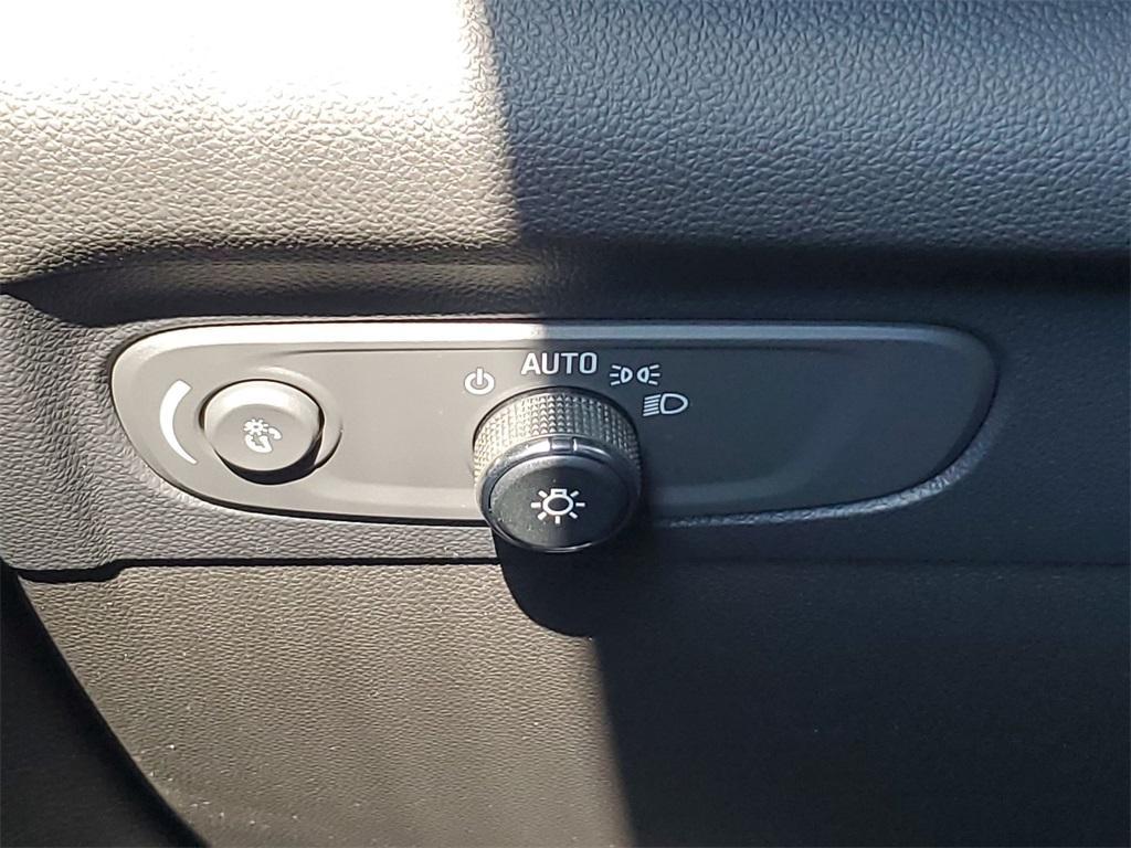 used 2022 Buick Envision car, priced at $23,500