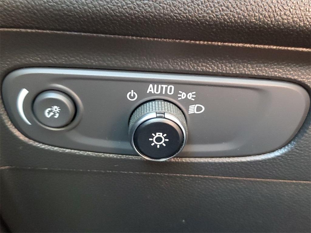 used 2021 Buick Envision car, priced at $21,100