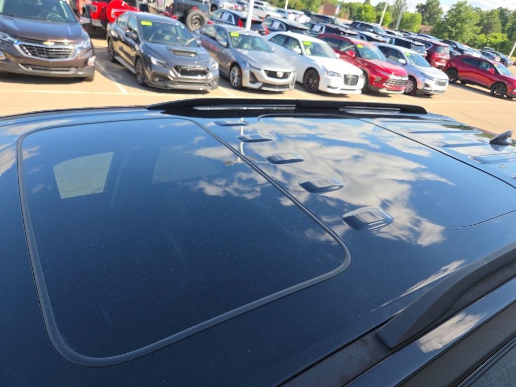 used 2021 Chevrolet Traverse car, priced at $33,950