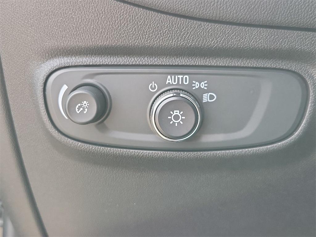 used 2022 Chevrolet Equinox car, priced at $21,600