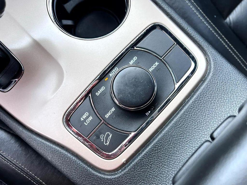 used 2015 Jeep Grand Cherokee car, priced at $13,995