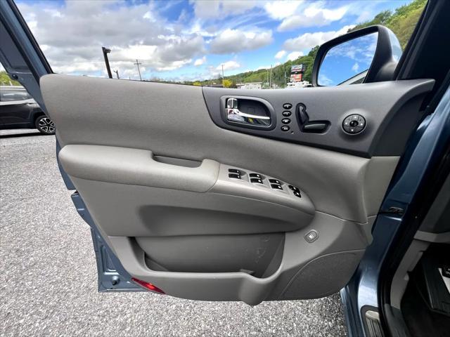 used 2012 Kia Sedona car, priced at $8,495