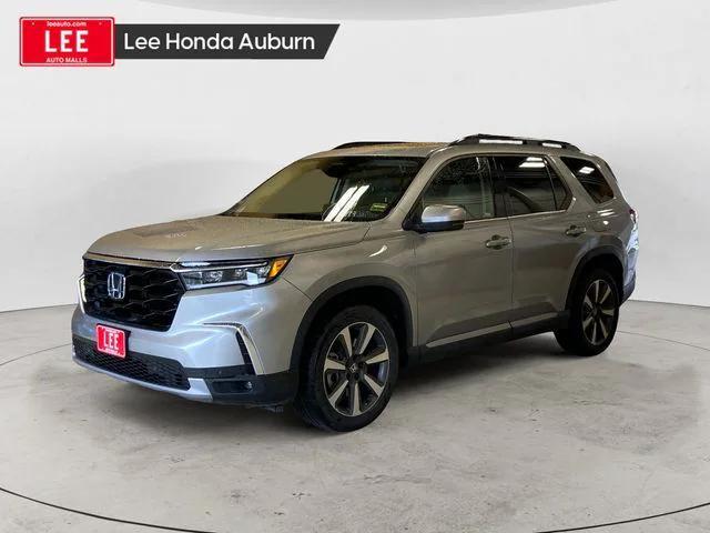 new 2025 Honda Pilot car, priced at $51,050