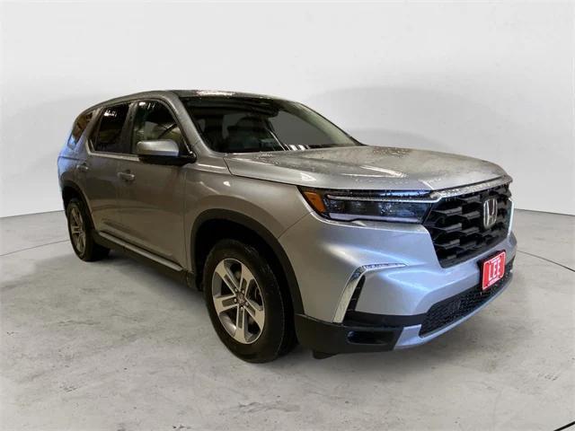 new 2025 Honda Pilot car, priced at $46,995