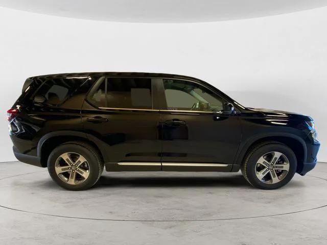 new 2025 Honda Pilot car, priced at $47,050