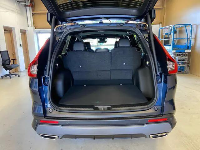 new 2026 Honda CR-V Hybrid car, priced at $41,675