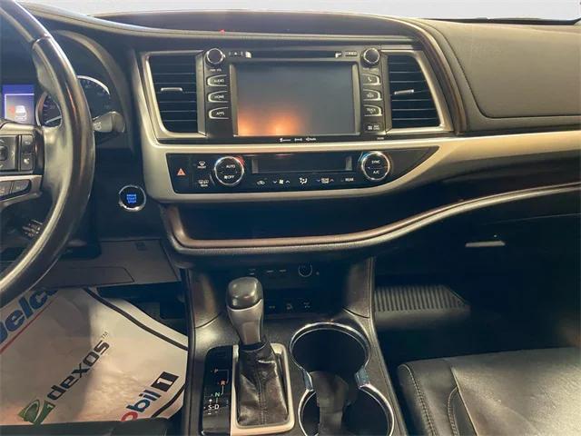 used 2019 Toyota Highlander car, priced at $26,999