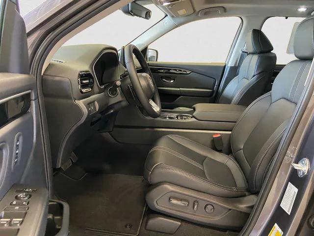 new 2025 Honda Pilot car, priced at $51,050
