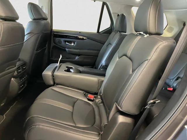 new 2025 Honda Pilot car, priced at $51,050