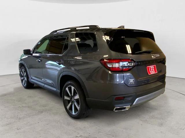 new 2025 Honda Pilot car, priced at $51,050