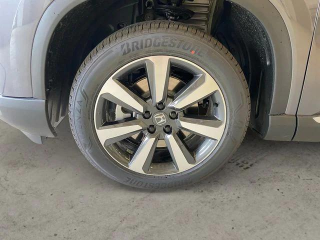 new 2025 Honda Pilot car, priced at $51,050