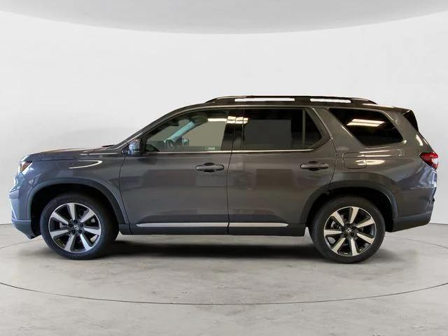 new 2025 Honda Pilot car, priced at $51,050