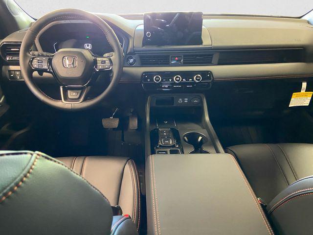 new 2025 Honda Pilot car, priced at $51,350