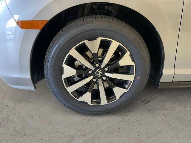 new 2026 Honda Odyssey car, priced at $44,290