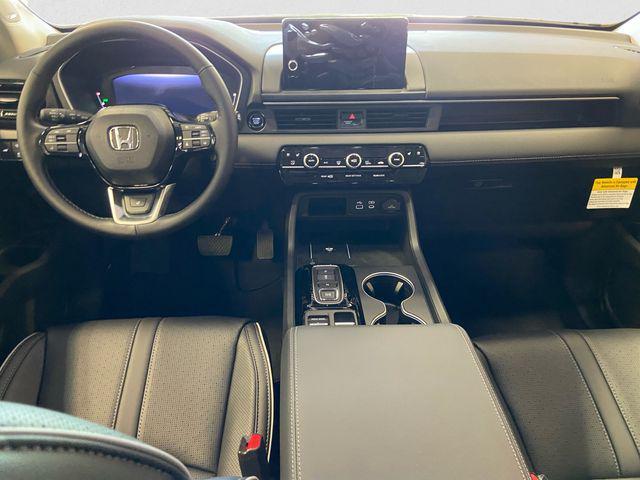 new 2025 Honda Pilot car, priced at $54,985