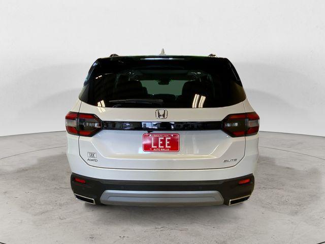 new 2025 Honda Pilot car, priced at $54,985