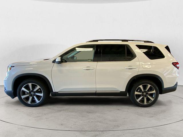 new 2025 Honda Pilot car, priced at $54,985