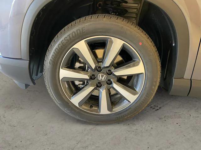 new 2025 Honda Pilot car, priced at $51,095