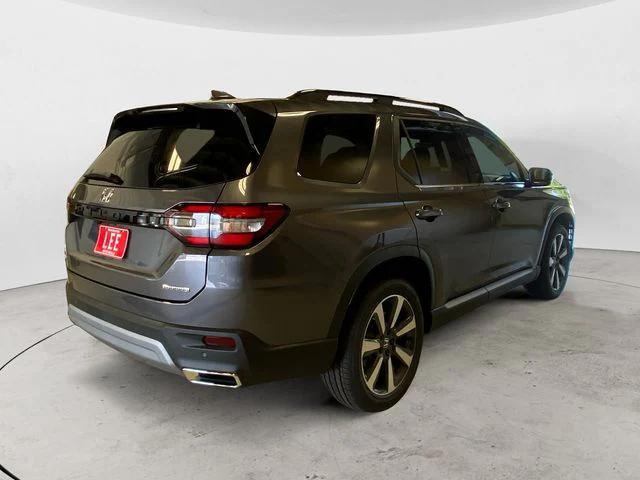 new 2025 Honda Pilot car, priced at $51,095
