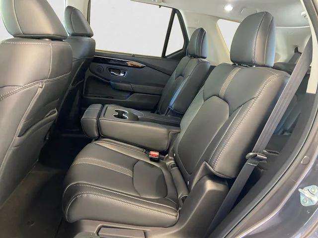 new 2025 Honda Pilot car, priced at $51,095