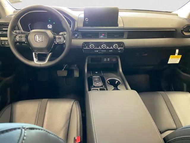 new 2025 Honda Pilot car, priced at $51,095