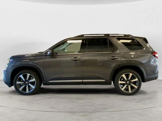 new 2025 Honda Pilot car, priced at $51,095