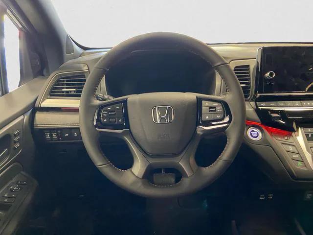 new 2026 Honda Odyssey car, priced at $43,990