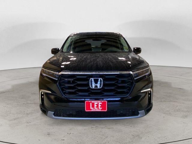 new 2025 Honda Pilot car, priced at $47,095