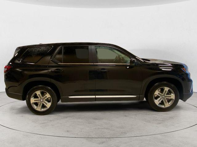 new 2025 Honda Pilot car, priced at $47,095
