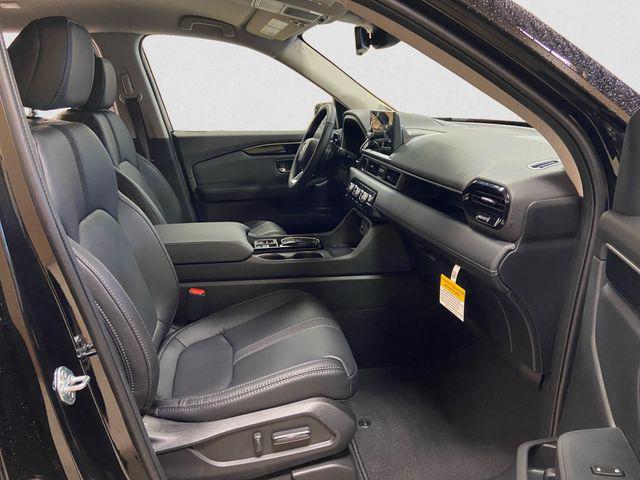 new 2025 Honda Pilot car, priced at $47,095