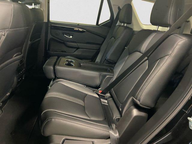 new 2025 Honda Pilot car, priced at $47,095