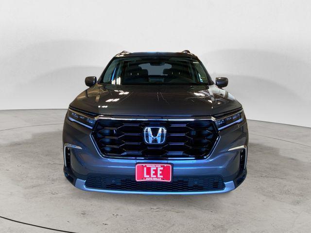 new 2025 Honda Pilot car, priced at $51,095