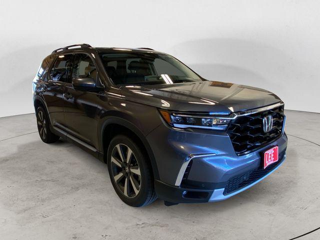 new 2025 Honda Pilot car, priced at $51,095
