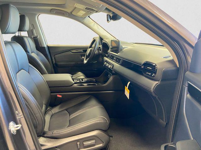 new 2025 Honda Pilot car, priced at $51,095
