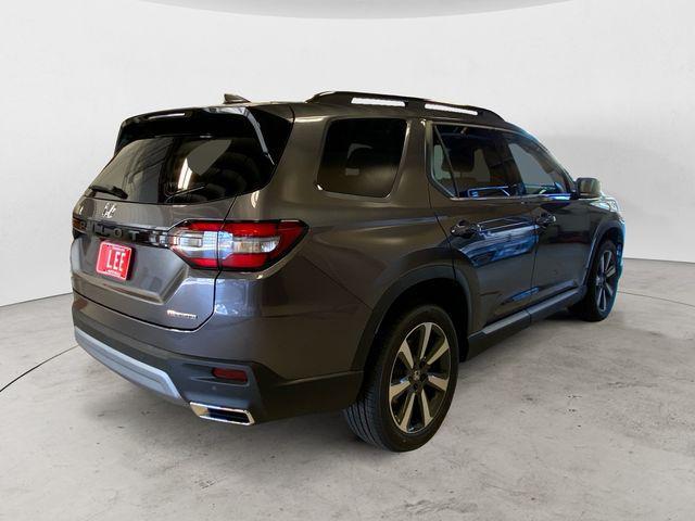 new 2025 Honda Pilot car, priced at $51,095