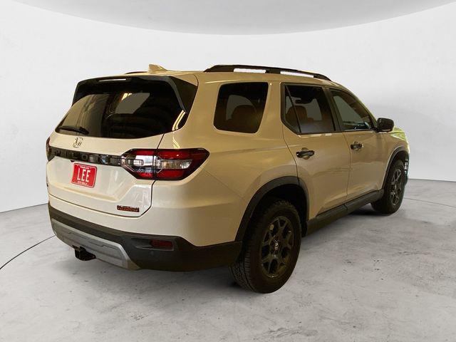 new 2025 Honda Pilot car, priced at $51,785