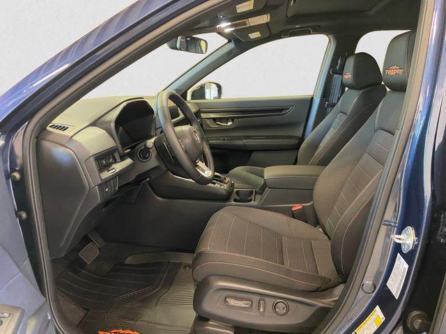new 2026 Honda CR-V Hybrid car, priced at $40,250
