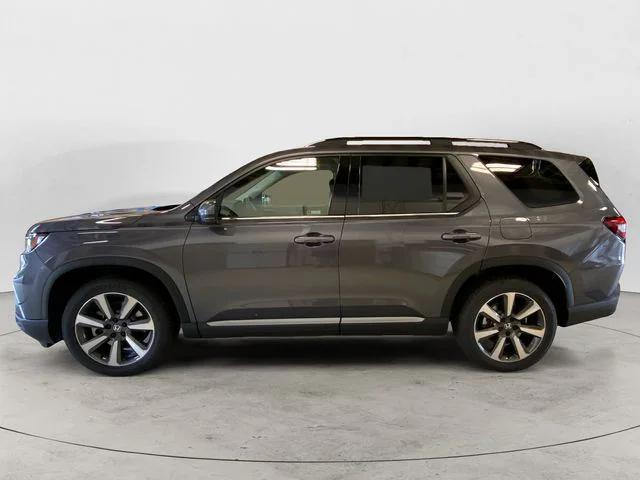 new 2025 Honda Pilot car, priced at $55,260