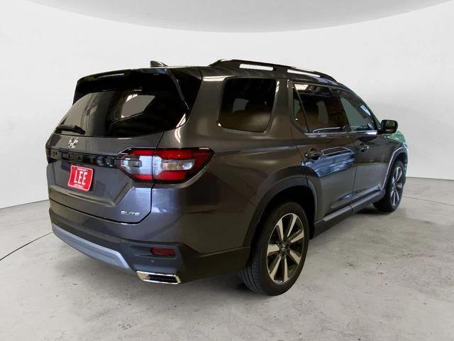 new 2025 Honda Pilot car, priced at $55,260