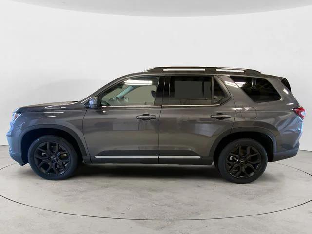 new 2025 Honda Pilot car, priced at $52,950