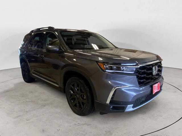 new 2025 Honda Pilot car, priced at $52,950