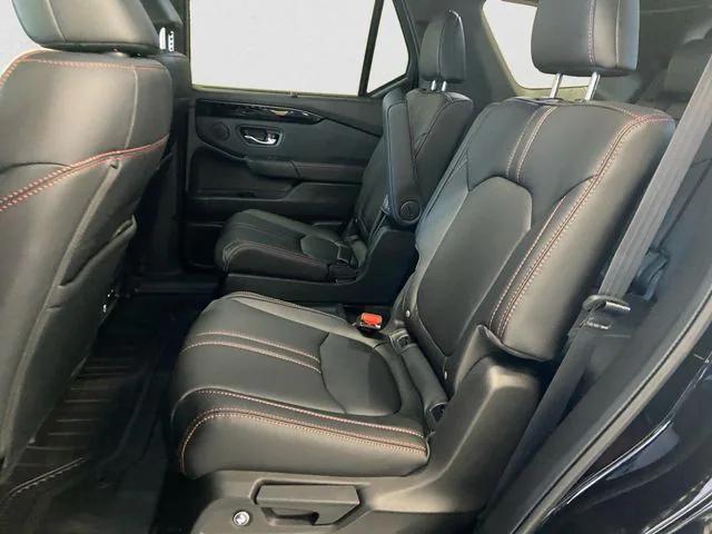 new 2025 Honda Pilot car, priced at $50,895