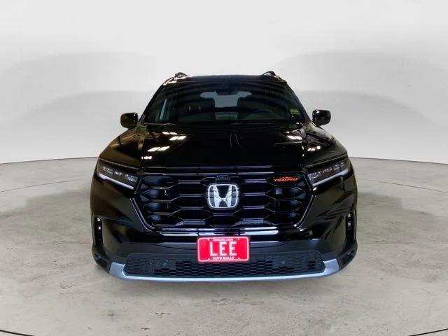new 2025 Honda Pilot car, priced at $50,895