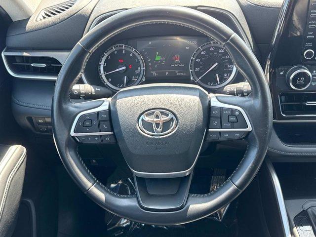 used 2022 Toyota Highlander car, priced at $38,881