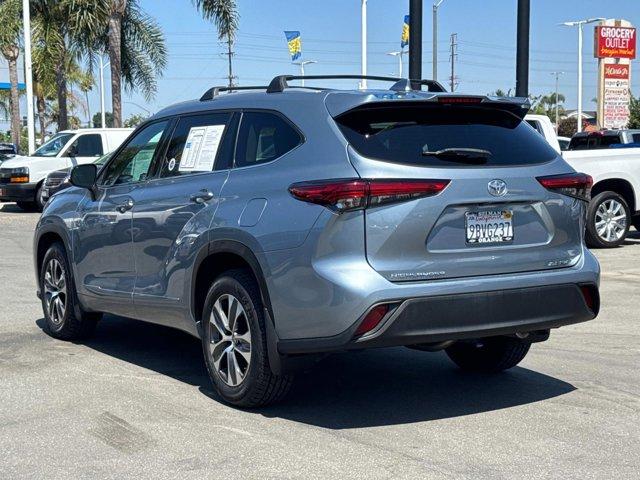 used 2022 Toyota Highlander car, priced at $38,881