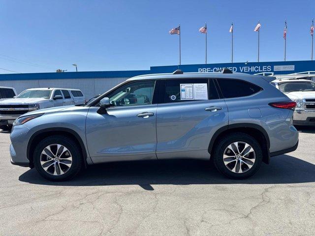 used 2022 Toyota Highlander car, priced at $38,881