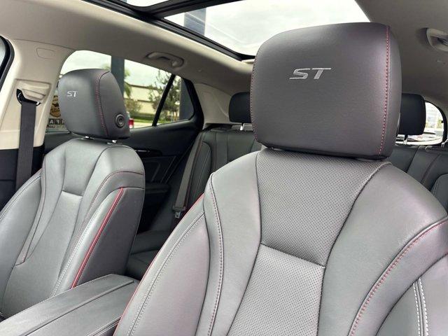 used 2023 Buick Envision car, priced at $29,162